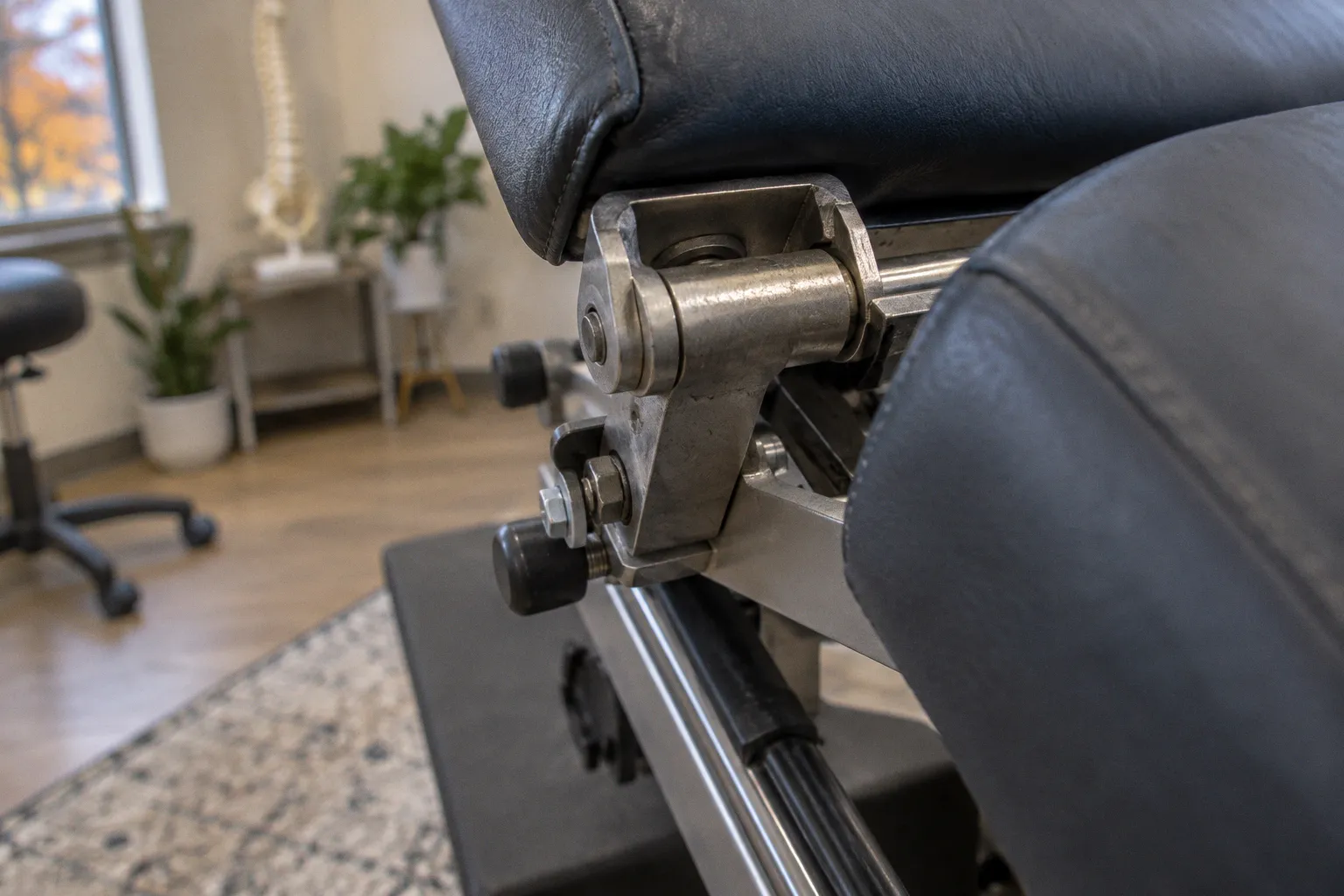 Lumbar spine decompression versus physical therapy for chronic back relief